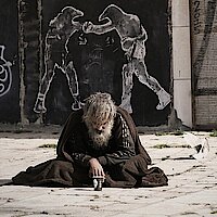 Seligpreisung der Armen, der Hungernden, der Weinenden und der Ausgegrenzten