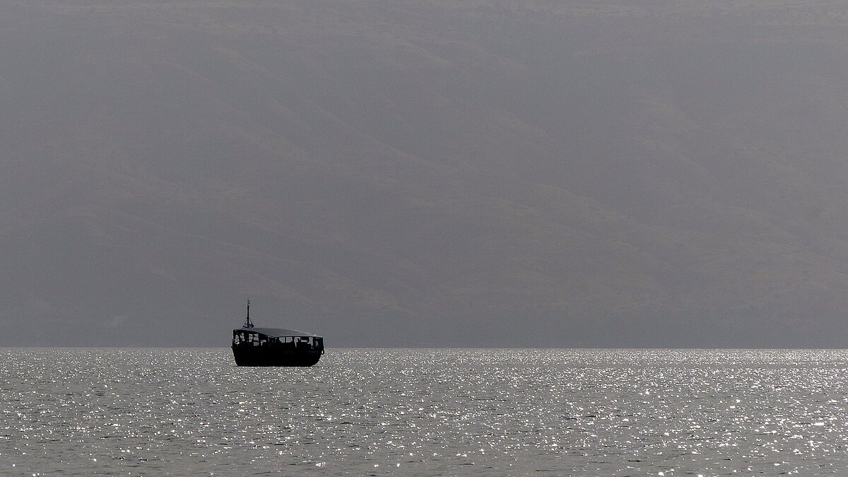 Also, wir sitzen mit den Jüngern im Boot